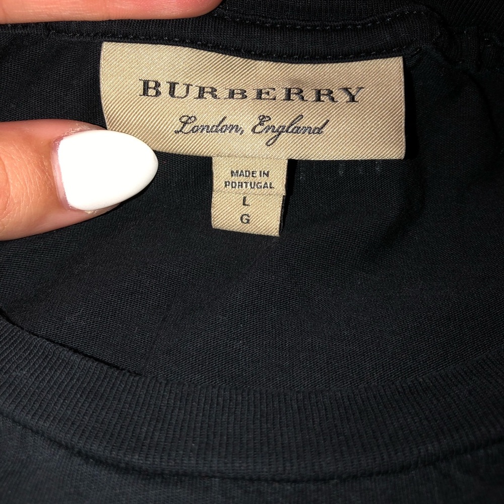 Burberry tshirt